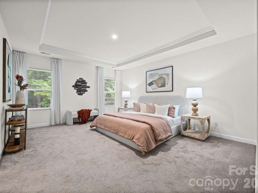 4523 Collingham Drive, Charlotte, NC 28273.  MLS# CAR4403738, YatesRealty ID 24157. Spacious Primary Bedroom!