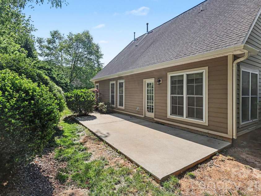 14 Halyn Lane, Arden, NC 28704.  MLS# CAR4383832, YatesRealty ID 24158. 