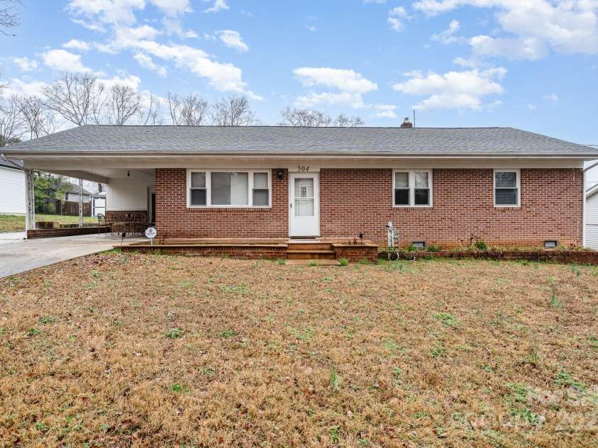 504 Oliver Street, Gastonia, NC 28052.  MLS# CAR4220986, YatesRealty ID 2416. 