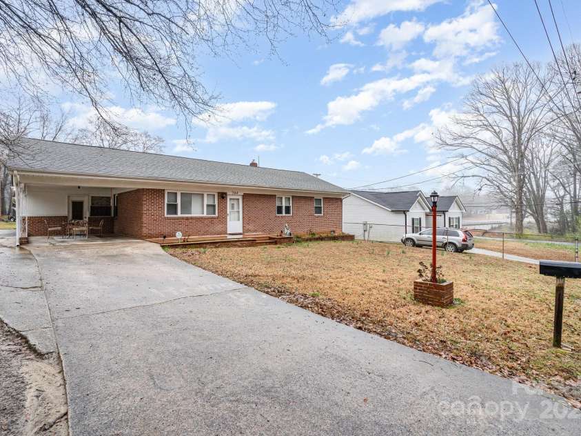 504 Oliver Street, Gastonia, NC 28052.  MLS# CAR4220986, YatesRealty ID 2416. 