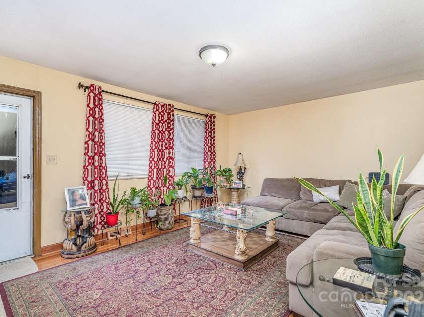 504 Oliver Street, Gastonia, NC 28052.  MLS# CAR4220986, YatesRealty ID 2416. 