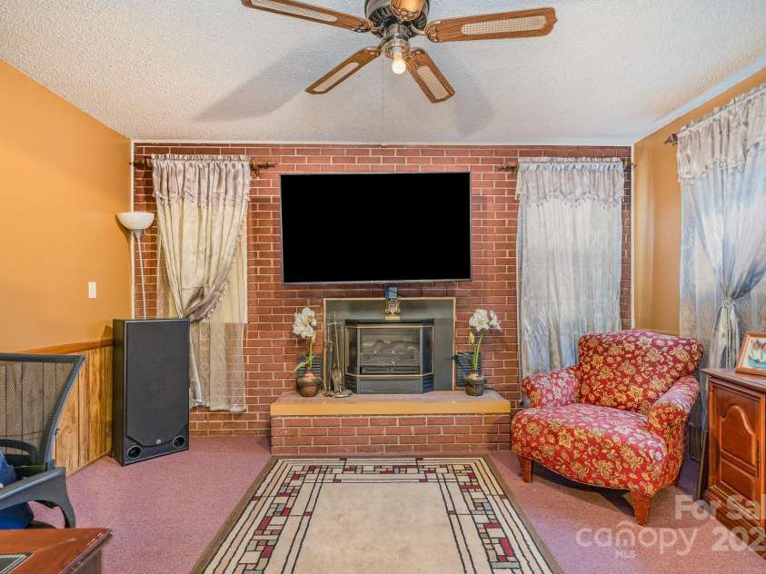 504 Oliver Street, Gastonia, NC 28052.  MLS# CAR4220986, YatesRealty ID 2416. 