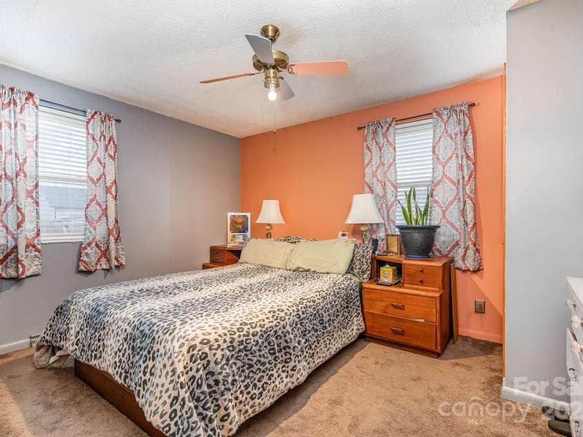 504 Oliver Street, Gastonia, NC 28052.  MLS# CAR4220986, YatesRealty ID 2416. 