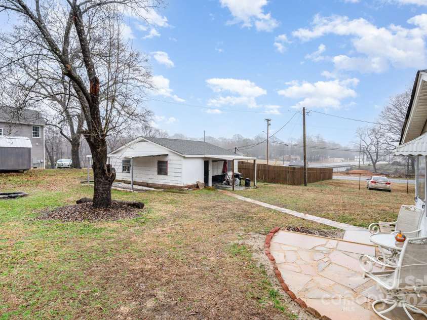 504 Oliver Street, Gastonia, NC 28052.  MLS# CAR4220986, YatesRealty ID 2416. 