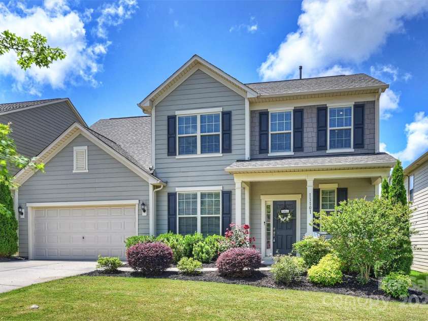 11101 Crane Creek Drive, Charlotte, NC 28278.  MLS# CAR4258259, YatesRealty ID 24160. 