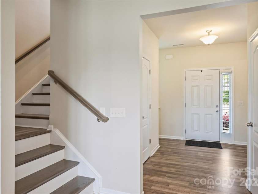 11101 Crane Creek Drive, Charlotte, NC 28278.  MLS# CAR4258259, YatesRealty ID 24160. 