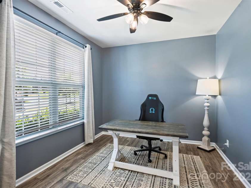 11101 Crane Creek Drive, Charlotte, NC 28278.  MLS# CAR4258259, YatesRealty ID 24160. 