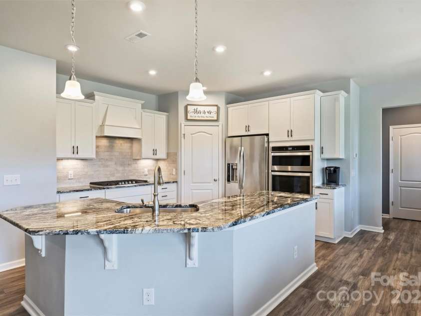 11101 Crane Creek Drive, Charlotte, NC 28278.  MLS# CAR4258259, YatesRealty ID 24160. 