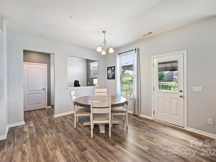 11101 Crane Creek Drive, Charlotte, NC 28278.  MLS# CAR4258259, YatesRealty ID 24160. 