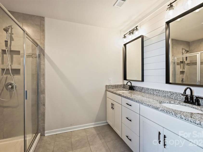 11101 Crane Creek Drive, Charlotte, NC 28278.  MLS# CAR4258259, YatesRealty ID 24160. 