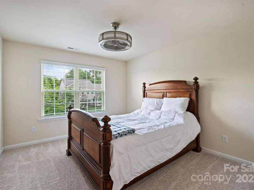 11101 Crane Creek Drive, Charlotte, NC 28278.  MLS# CAR4258259, YatesRealty ID 24160. 