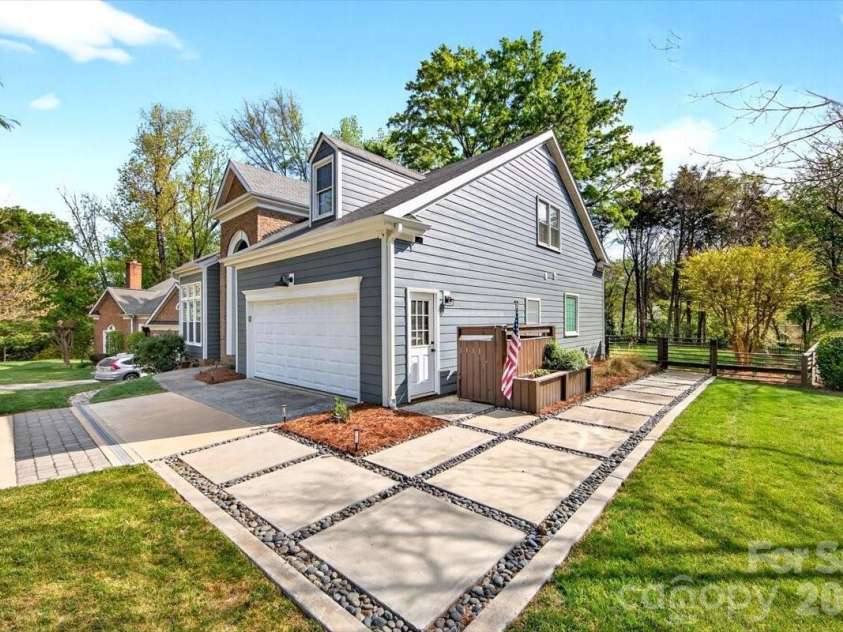 9011 Warbler Court, Charlotte, NC 28210.  MLS# CAR4363088, YatesRealty ID 24160. 