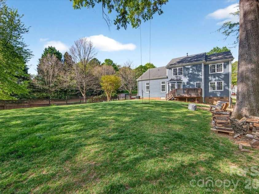 9011 Warbler Court, Charlotte, NC 28210.  MLS# CAR4363088, YatesRealty ID 24160. 