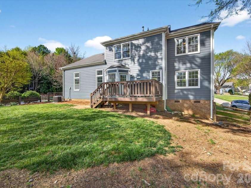 9011 Warbler Court, Charlotte, NC 28210.  MLS# CAR4363088, YatesRealty ID 24160. 