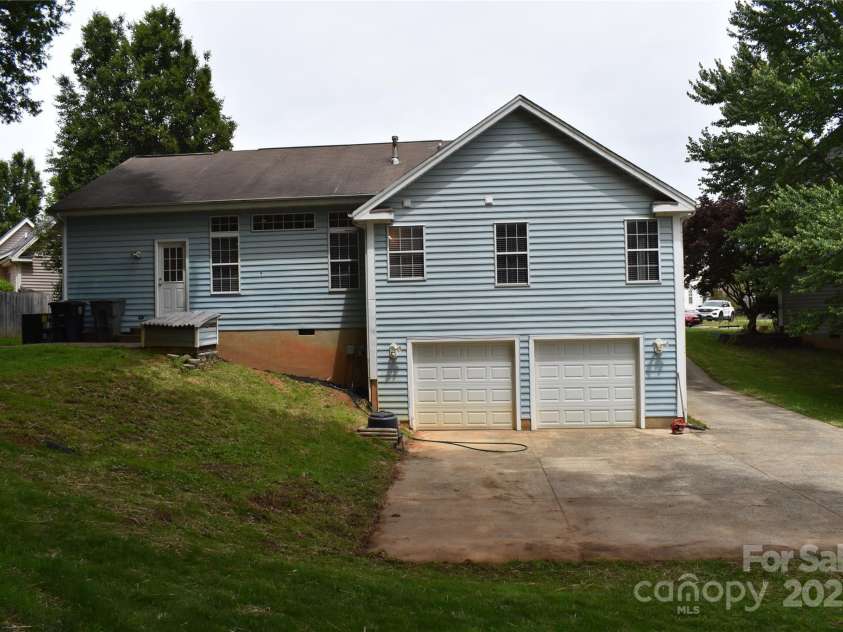117 Blackberry Lane, Mooresville, NC 28117.  MLS# CAR4258834, YatesRealty ID 24161. 