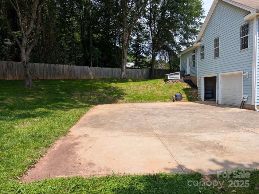117 Blackberry Lane, Mooresville, NC 28117.  MLS# CAR4258834, YatesRealty ID 24161. 