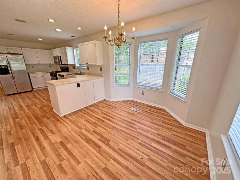 117 Blackberry Lane, Mooresville, NC 28117.  MLS# CAR4258834, YatesRealty ID 24161. Kitchen
