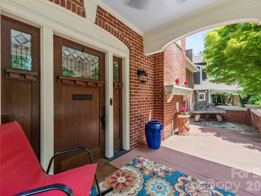 2601 5th Street, Charlotte, NC 28204.  MLS# CAR4382589, YatesRealty ID 24161. 