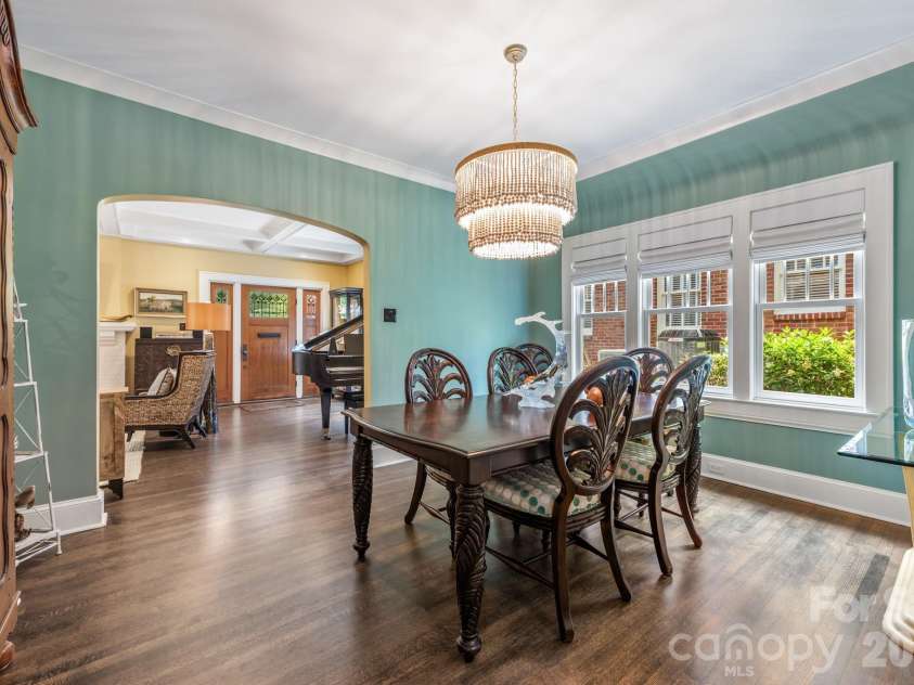 2601 5th Street, Charlotte, NC 28204.  MLS# CAR4382589, YatesRealty ID 24161. 