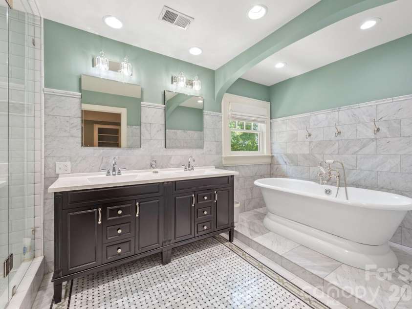 2601 5th Street, Charlotte, NC 28204.  MLS# CAR4382589, YatesRealty ID 24161. 