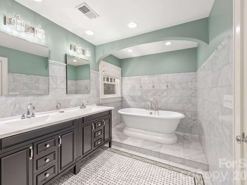 2601 5th Street, Charlotte, NC 28204.  MLS# CAR4382589, YatesRealty ID 24161. 