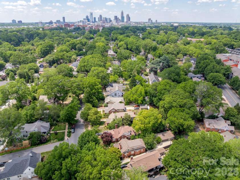 2601 5th Street, Charlotte, NC 28204.  MLS# CAR4382589, YatesRealty ID 24161. 