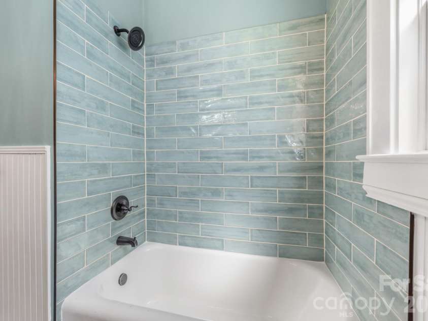 2601 5th Street, Charlotte, NC 28204.  MLS# CAR4382589, YatesRealty ID 24161. 