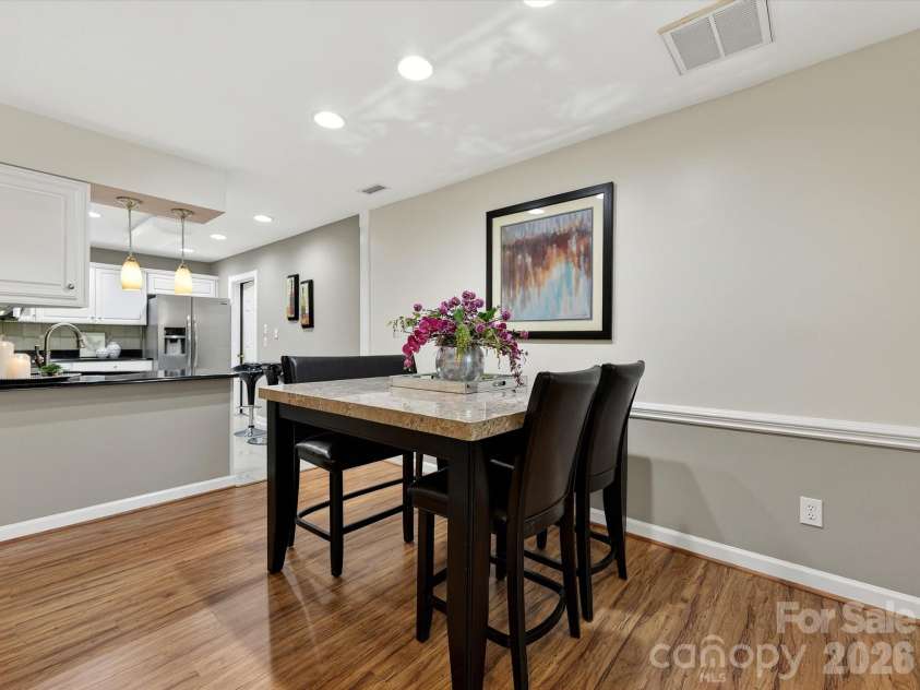 7444 Hurstbourne Green Drive, Charlotte, NC 28277.  MLS# CAR4382957, YatesRealty ID 24162. 