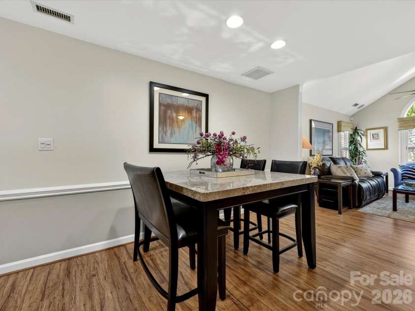 7444 Hurstbourne Green Drive, Charlotte, NC 28277.  MLS# CAR4382957, YatesRealty ID 24162. 