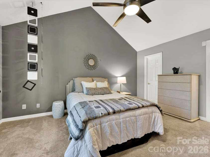 7444 Hurstbourne Green Drive, Charlotte, NC 28277.  MLS# CAR4382957, YatesRealty ID 24162. 