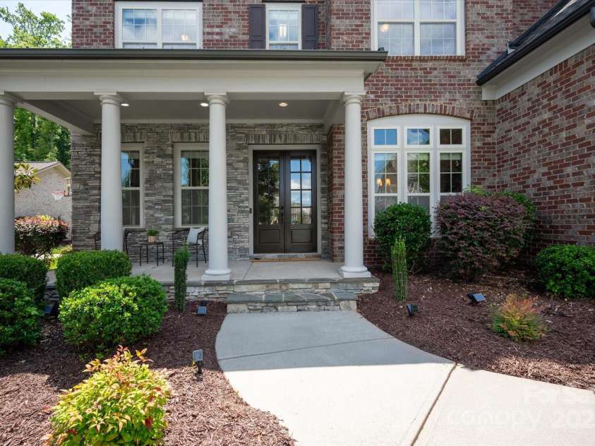 16016 Reynolds Drive, Fort Mill, SC 29707.  MLS# CAR4273415, YatesRealty ID 24163. 