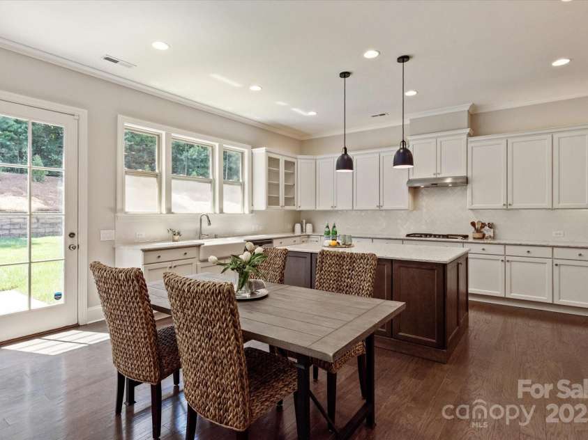 16016 Reynolds Drive, Fort Mill, SC 29707.  MLS# CAR4273415, YatesRealty ID 24163. 