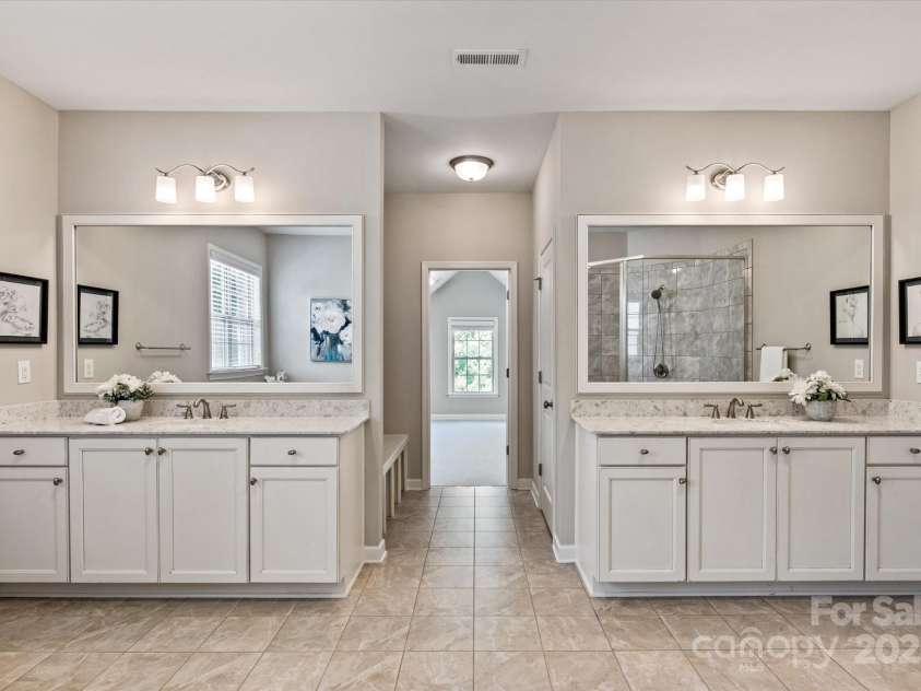 16016 Reynolds Drive, Fort Mill, SC 29707.  MLS# CAR4273415, YatesRealty ID 24163. 