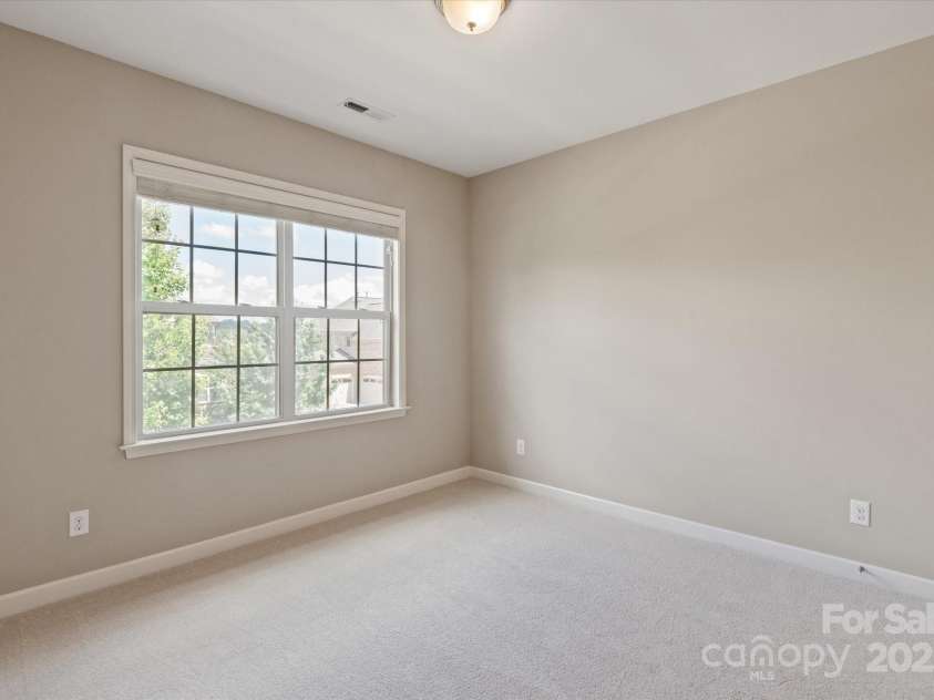 16016 Reynolds Drive, Fort Mill, SC 29707.  MLS# CAR4273415, YatesRealty ID 24163. 