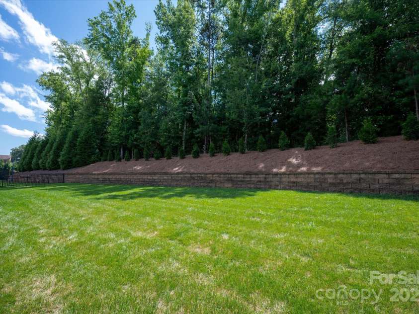 16016 Reynolds Drive, Fort Mill, SC 29707.  MLS# CAR4273415, YatesRealty ID 24163. 