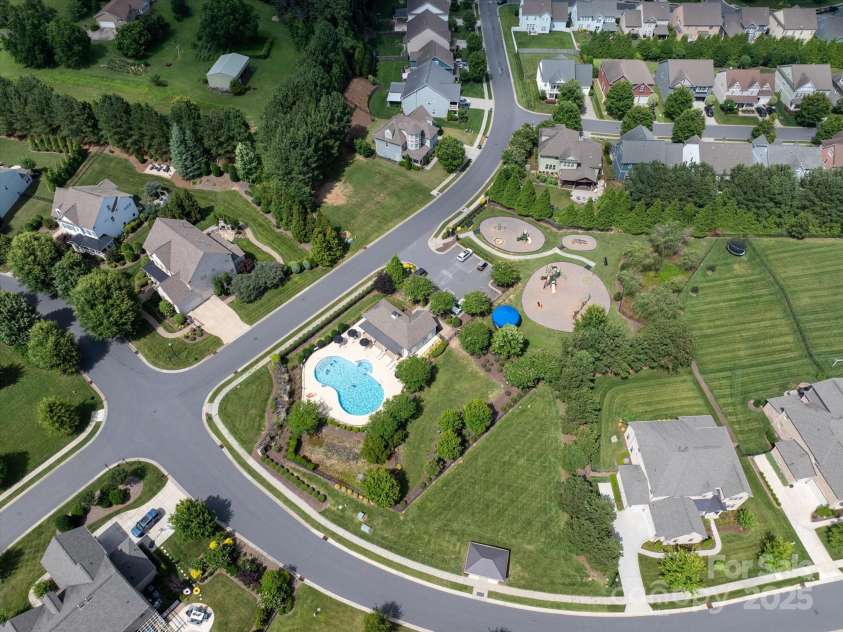 16016 Reynolds Drive, Fort Mill, SC 29707.  MLS# CAR4273415, YatesRealty ID 24163. 