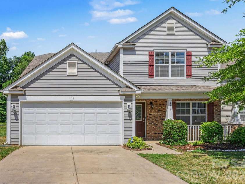 2428 Alex Ryan Drive, Charlotte, NC 28216.  MLS# CAR4383409, YatesRealty ID 24163. 