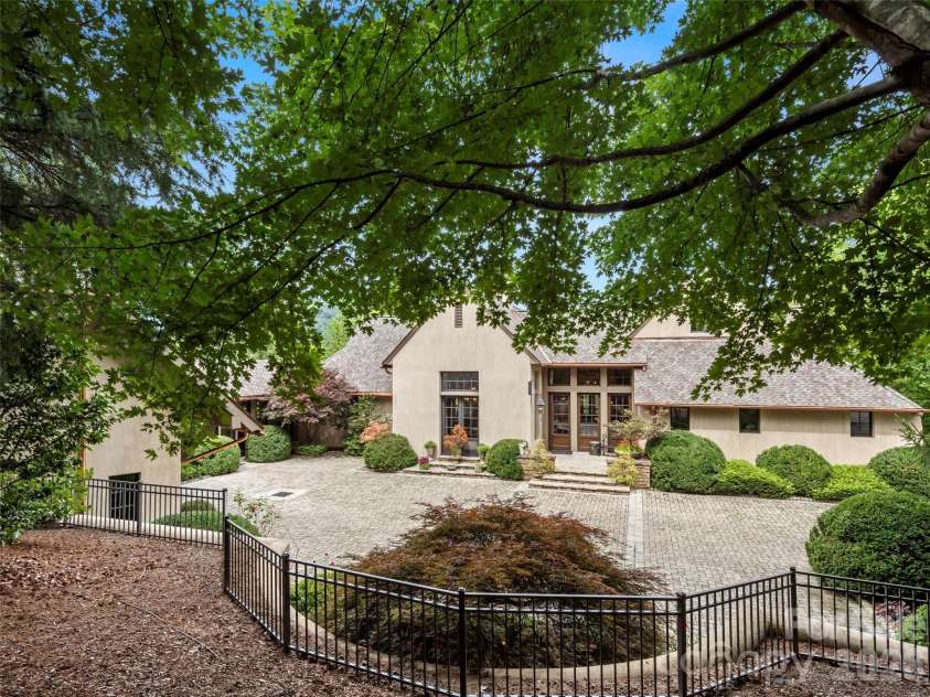 1929 Tree View Trail, Arden, NC 28704.  MLS# CAR4380679, YatesRealty ID 24165. 
