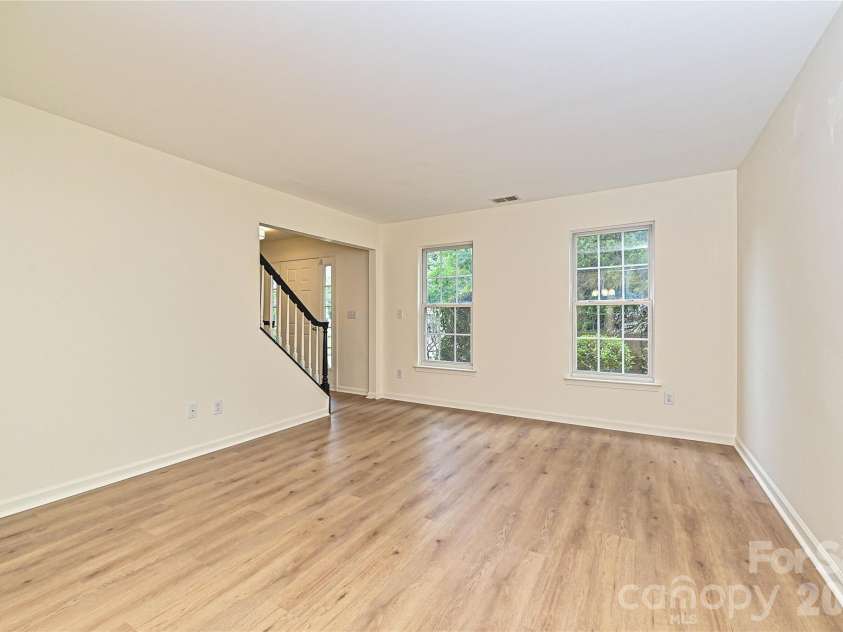 9820 Aaronda Court, Charlotte, NC 28213.  MLS# CAR4381688, YatesRealty ID 24166. 