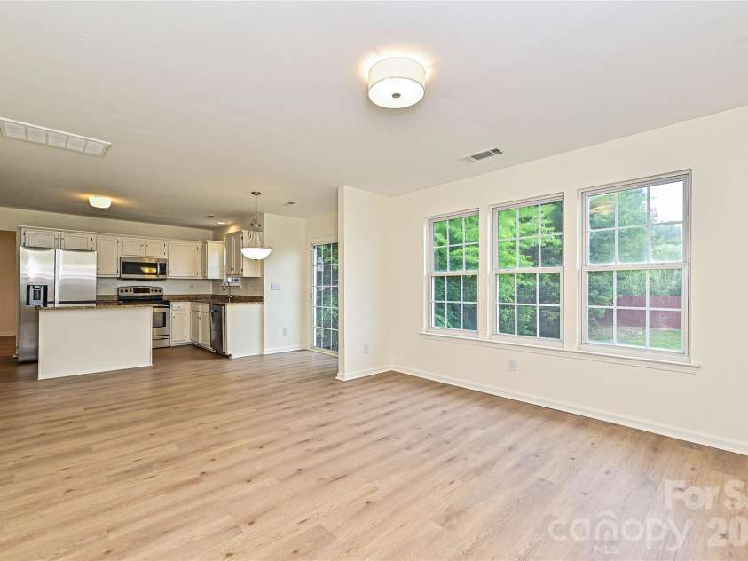 9820 Aaronda Court, Charlotte, NC 28213.  MLS# CAR4381688, YatesRealty ID 24166. 