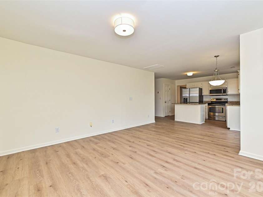 9820 Aaronda Court, Charlotte, NC 28213.  MLS# CAR4381688, YatesRealty ID 24166. 