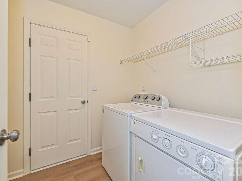9820 Aaronda Court, Charlotte, NC 28213.  MLS# CAR4381688, YatesRealty ID 24166. 