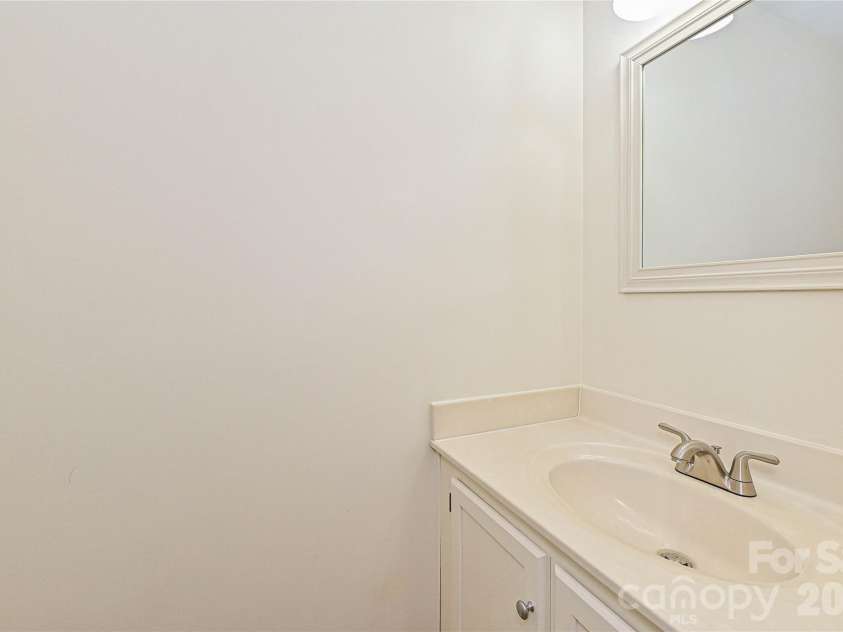 9820 Aaronda Court, Charlotte, NC 28213.  MLS# CAR4381688, YatesRealty ID 24166. 