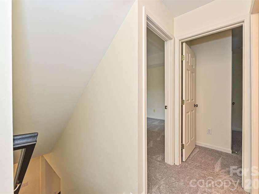 9820 Aaronda Court, Charlotte, NC 28213.  MLS# CAR4381688, YatesRealty ID 24166. 