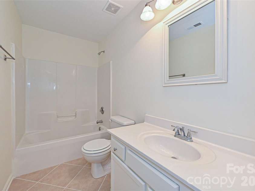 9820 Aaronda Court, Charlotte, NC 28213.  MLS# CAR4381688, YatesRealty ID 24166. 