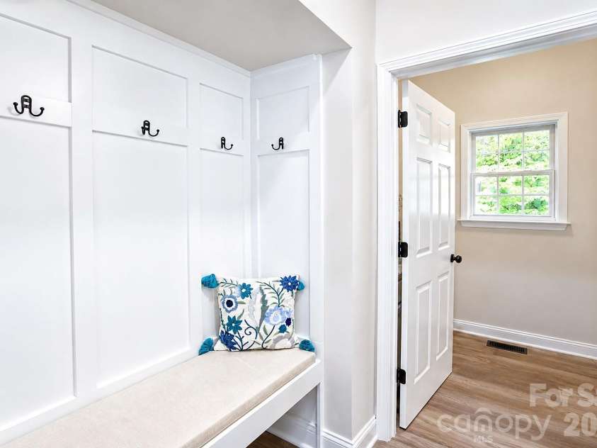1378 Valhalla Drive, Denver, NC 28037.  MLS# CAR4346551, YatesRealty ID 24168. Mud room