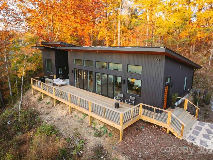 7 & 9 Big Rocky Top Drive, Weaverville, NC 28787.  MLS# CAR4260430, YatesRealty ID 24168. 7 Rocky Top - Autumn Color