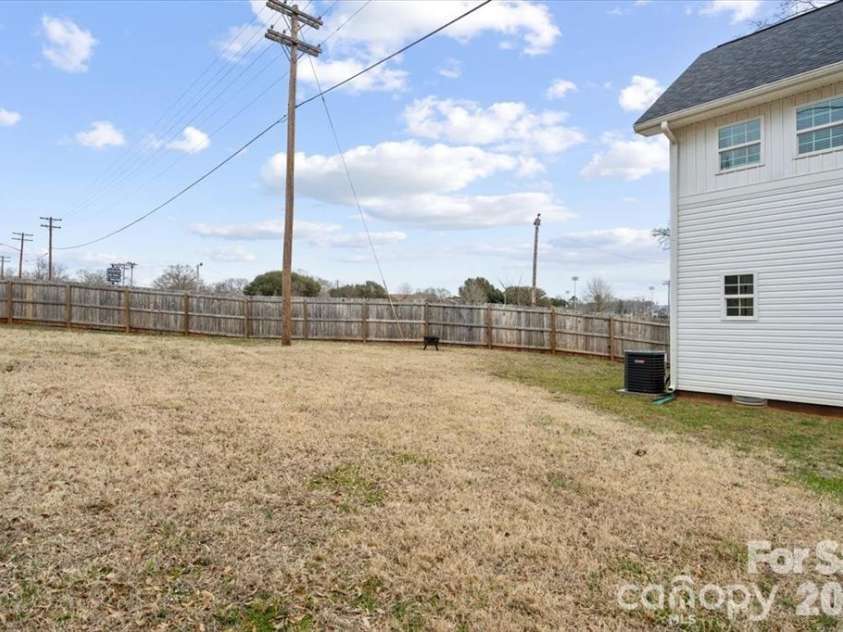 305 Wingate Court, Shelby, NC 28152.  MLS# CAR4371452, YatesRealty ID 24169. 