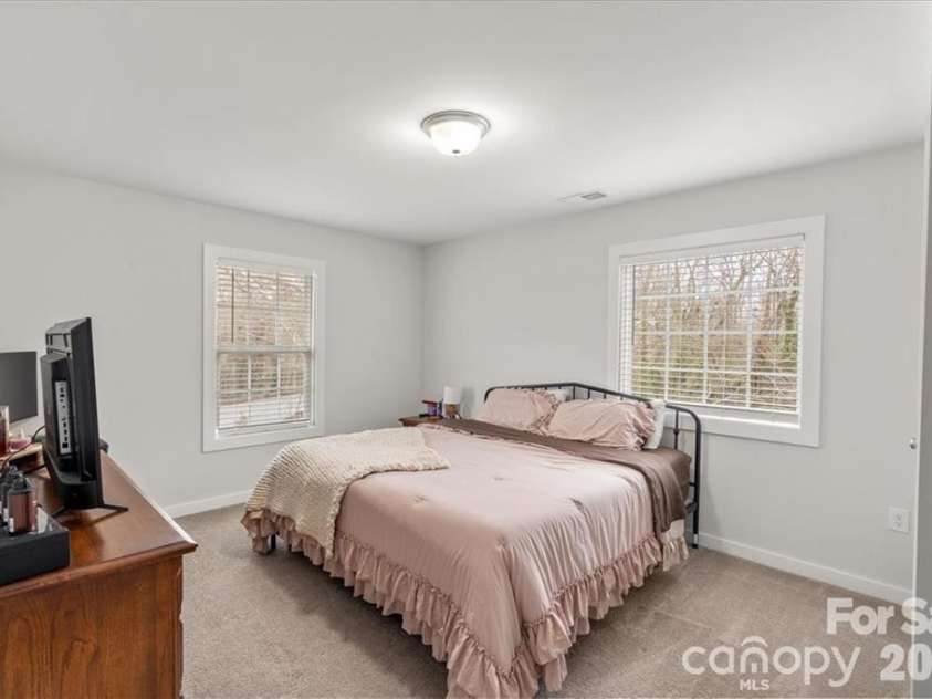 305 Wingate Court, Shelby, NC 28152.  MLS# CAR4371452, YatesRealty ID 24169. 