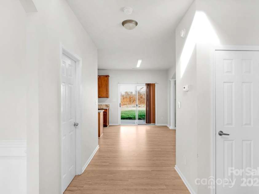 7027 Napton Court, Charlotte, NC 28213.  MLS# CAR4315072, YatesRealty ID 2417. 